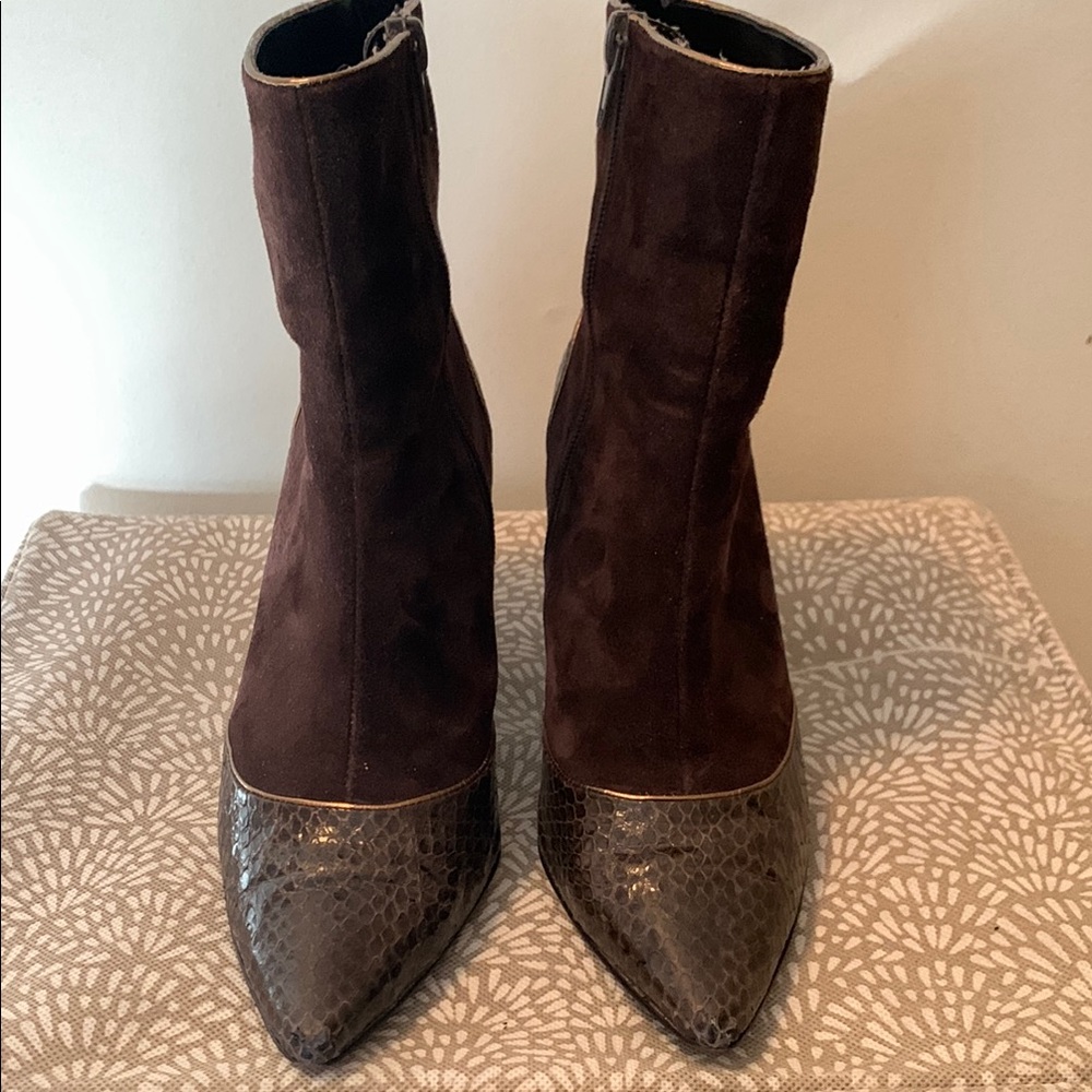 BCBGMaxAzria Brown Suede & Croco Boots Size 6.5